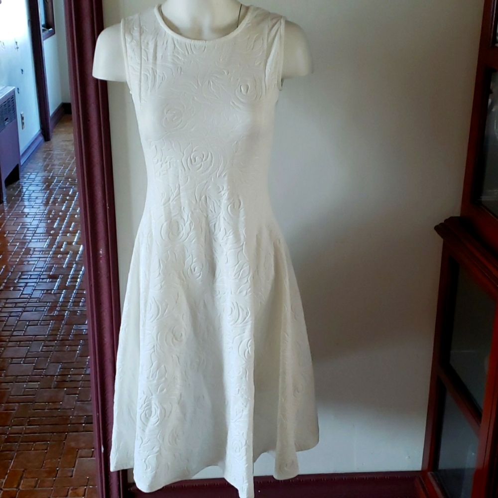 Women sleeveless dress